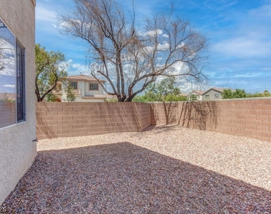 9548 Spring Blush Avenue - Photo Thumbnail 3