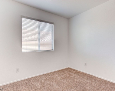 9548 Spring Blush Avenue - Photo Thumbnail 19