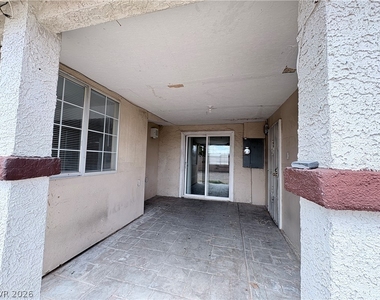 6329 Brittany Way - Photo Thumbnail 24