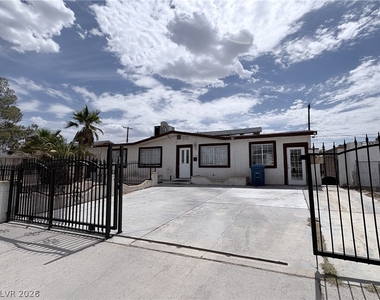 6329 Brittany Way - Photo Thumbnail 1