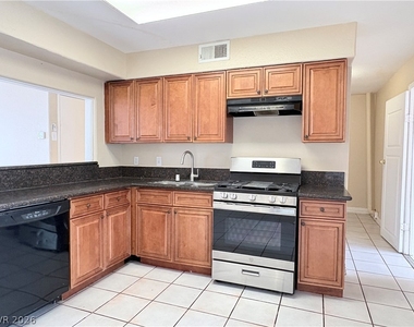 6329 Brittany Way - Photo Thumbnail 6