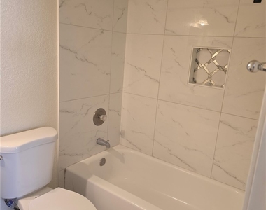 2775 Twistingbow Lane - Photo Thumbnail 4