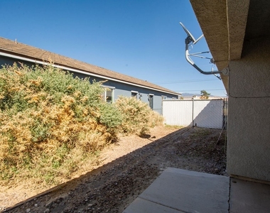 2021 S Dandelion Street - Photo Thumbnail 8