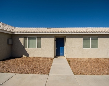 2021 S Dandelion Street - Photo Thumbnail 3