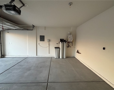 6320 Pear Valley Lane - Photo Thumbnail 25