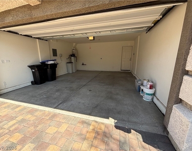 6320 Pear Valley Lane - Photo Thumbnail 14