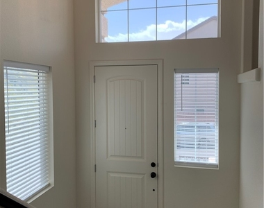 6320 Pear Valley Lane - Photo Thumbnail 10