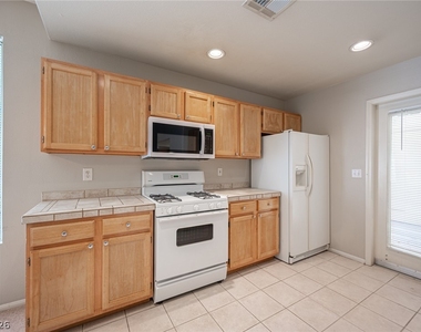 10211 Red Pueblo Place - Photo Thumbnail 16