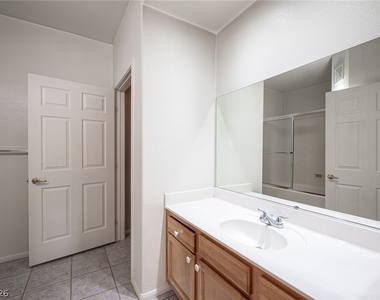 10211 Red Pueblo Place - Photo Thumbnail 31