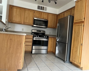 5710 E Tropicana Avenue - Photo Thumbnail 4
