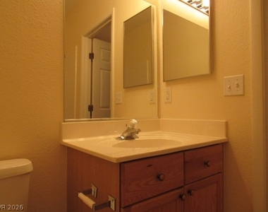401 Amber Pine Street - Photo Thumbnail 18