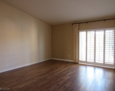 401 Amber Pine Street - Photo Thumbnail 5