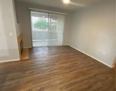 2325 Windmill Parkway - Photo Thumbnail 12