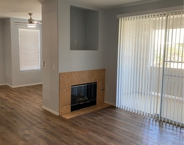 2325 Windmill Parkway - Photo Thumbnail 4