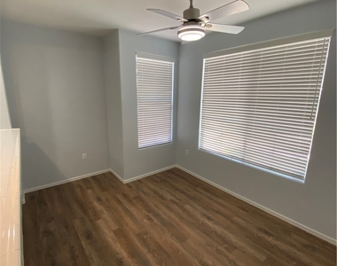 2325 Windmill Parkway - Photo Thumbnail 7