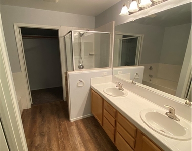 2325 Windmill Parkway - Photo Thumbnail 34