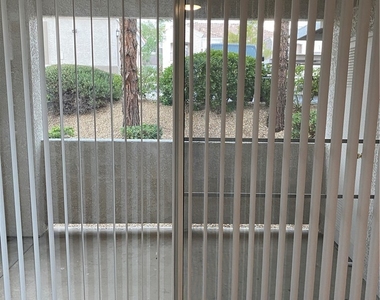 2325 Windmill Parkway - Photo Thumbnail 21