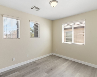 4683 Aventura Canyon Court - Photo Thumbnail 28