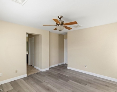4683 Aventura Canyon Court - Photo Thumbnail 22