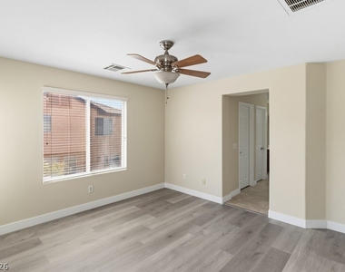4683 Aventura Canyon Court - Photo Thumbnail 23