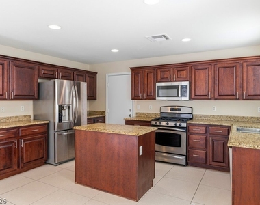 4683 Aventura Canyon Court - Photo Thumbnail 13