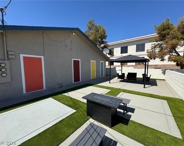 615 S 10th Street - Photo Thumbnail 21