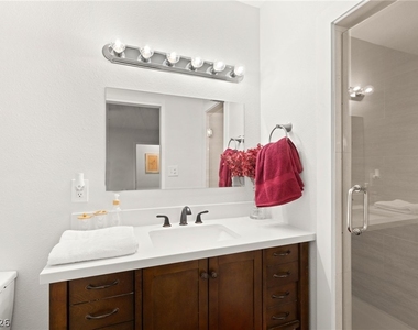 615 S 10th Street - Photo Thumbnail 13