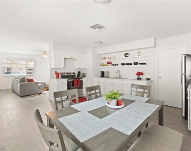 615 S 10th Street - Photo Thumbnail 8