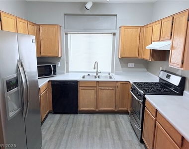 5104 Jordan Frey Street - Photo Thumbnail 8