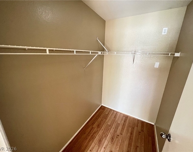 1901 Rio Canyon Court - Photo Thumbnail 14