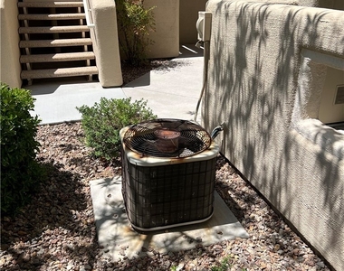 1901 Rio Canyon Court - Photo Thumbnail 9