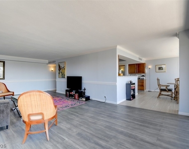 3111 Bel Air Drive - Photo Thumbnail 13