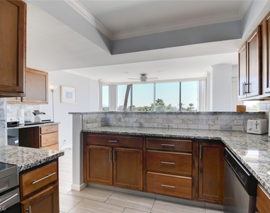 3111 Bel Air Drive - Photo Thumbnail 6