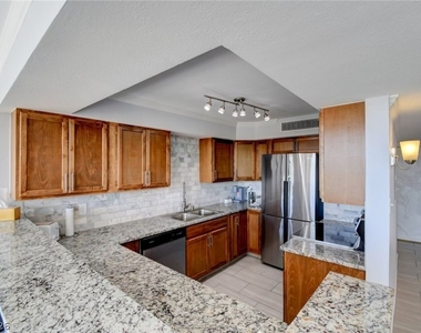 3111 Bel Air Drive - Photo Thumbnail 7