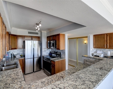 3111 Bel Air Drive - Photo Thumbnail 5