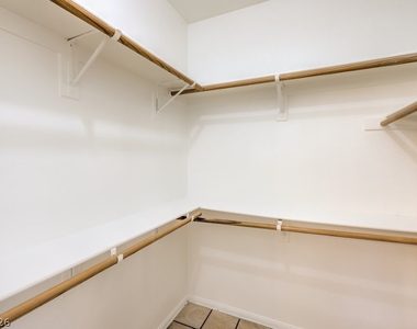 10540 Allthorn Avenue - Photo Thumbnail 21