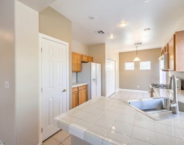 10540 Allthorn Avenue - Photo Thumbnail 8