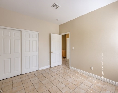10540 Allthorn Avenue - Photo Thumbnail 24