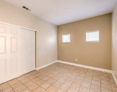 10540 Allthorn Avenue - Photo Thumbnail 22