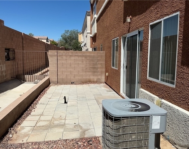 9303 Gilcrease Avenue - Photo Thumbnail 19
