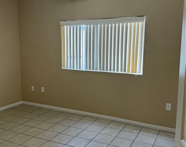 9303 Gilcrease Avenue - Photo Thumbnail 17