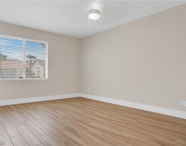 1426 Bugle Boy Drive - Photo Thumbnail 12