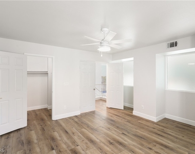 2641 Starfish Court - Photo Thumbnail 23