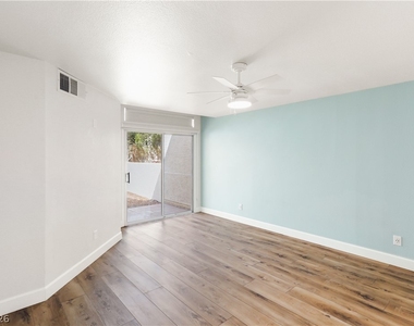 2641 Starfish Court - Photo Thumbnail 12
