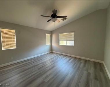 9769 Wailings Avenue - Photo Thumbnail 15