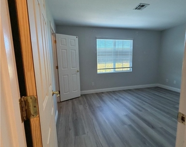 9769 Wailings Avenue - Photo Thumbnail 18