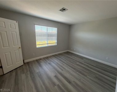 9769 Wailings Avenue - Photo Thumbnail 17