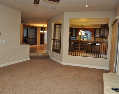 7804 Jacaranda Hill Court - Photo Thumbnail 10
