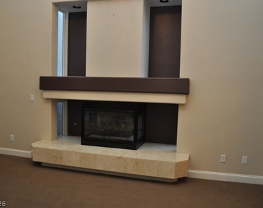 7804 Jacaranda Hill Court - Photo Thumbnail 4