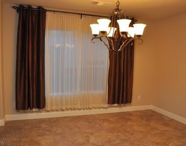 7804 Jacaranda Hill Court - Photo Thumbnail 6